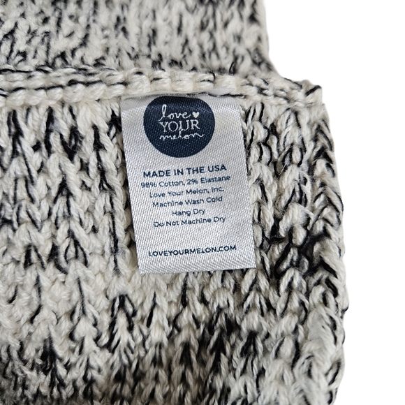 Bundle Of Winter Hats, Assorted Brands And Colors, 3 Adult/1 Child - Picture 12 of 12